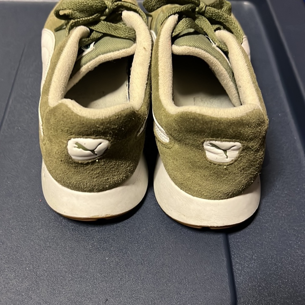 Pumas - Picture 4 of 4